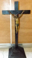 Christ en bois avec polychromies sur croix école espagnol fin 18ème