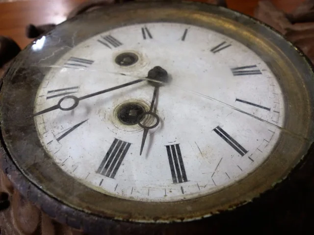 Cartel pendule murale en fonte Napoléon 3 style louis XV