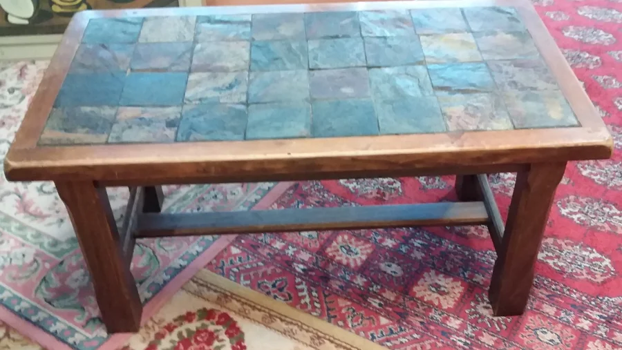 Table basse année 60 en hêtre et ardoise