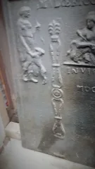 Grande plaque de cheminée décor gothique  18 ème