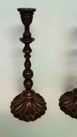 Paire de bougeoirs style louis XIV en bronze patine brune