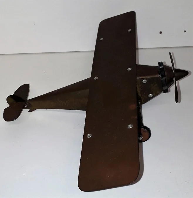 Maquette d'avion fabrication artisanal en laiton