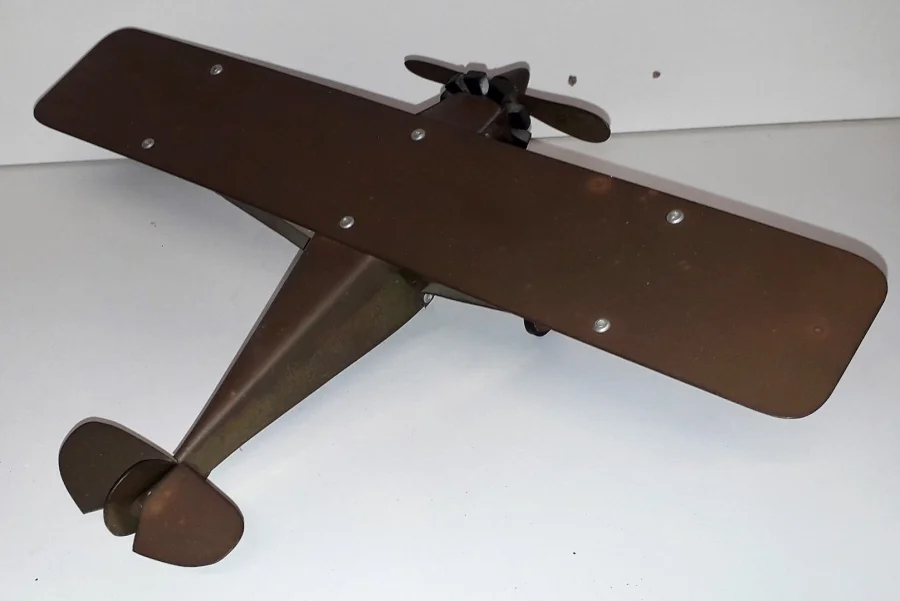 Maquette d'avion fabrication artisanal en laiton