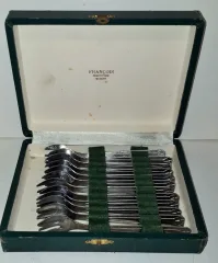 coffret 12 petites fourchettes en métal argenté