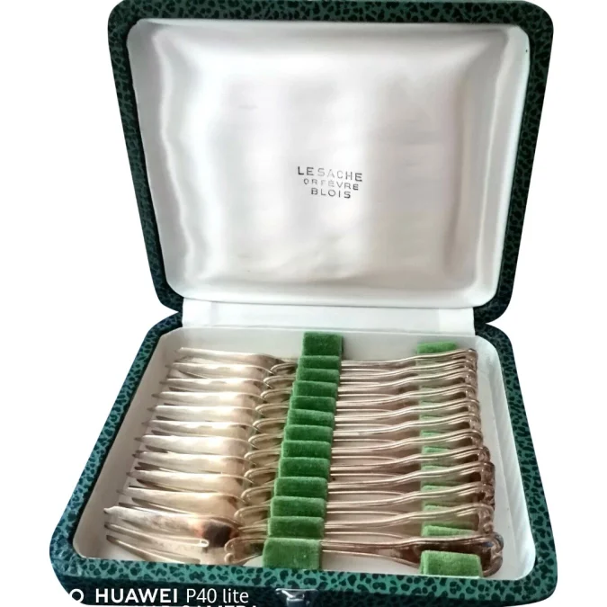 coffret 12 petites fourchettes en métal argenté