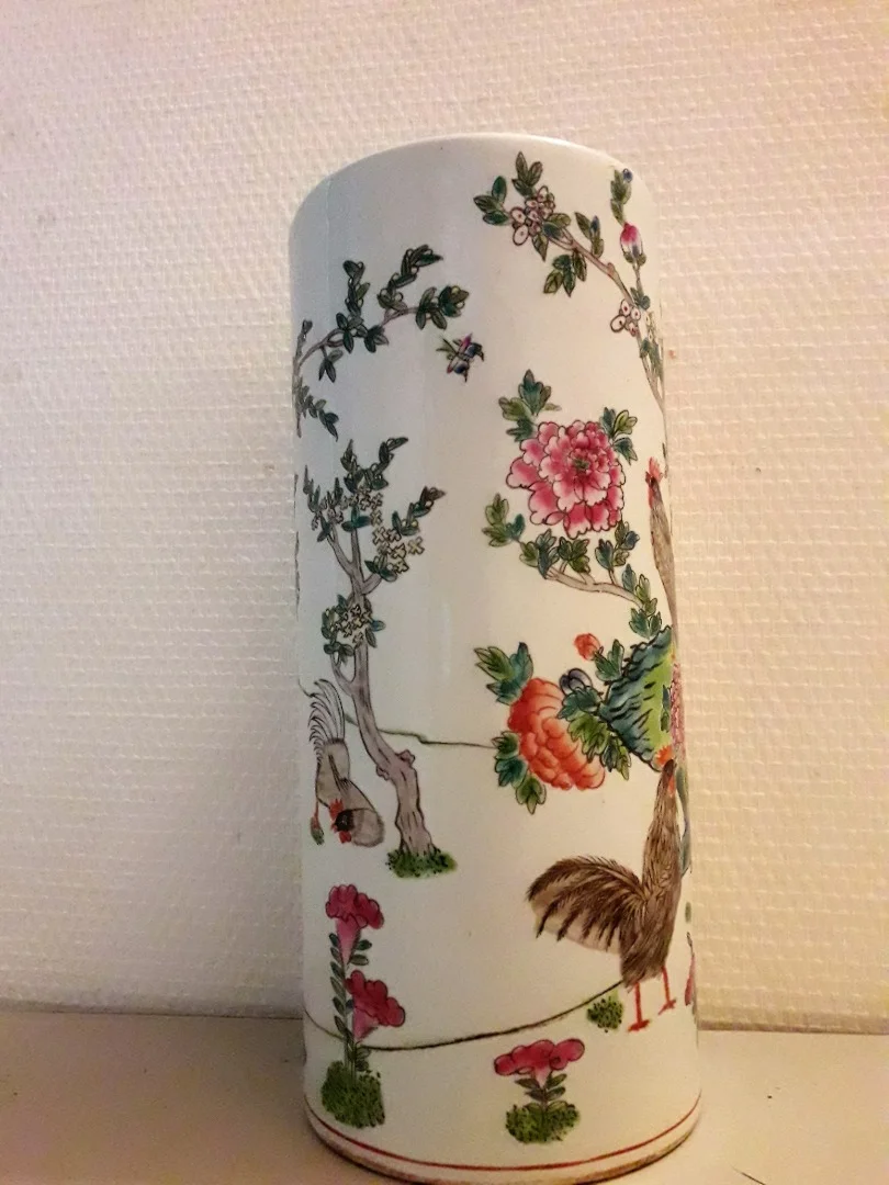 Vase en porcelaine asiatique décor coqs fin XIXème siècle