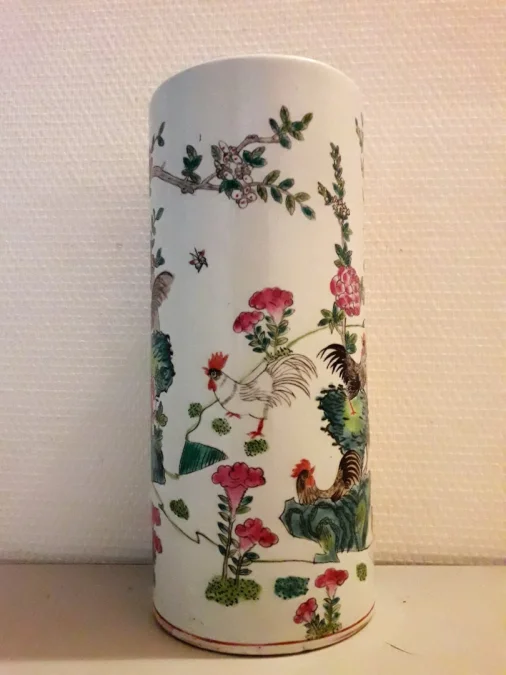Vase en porcelaine asiatique décor coqs fin XIXème siècle