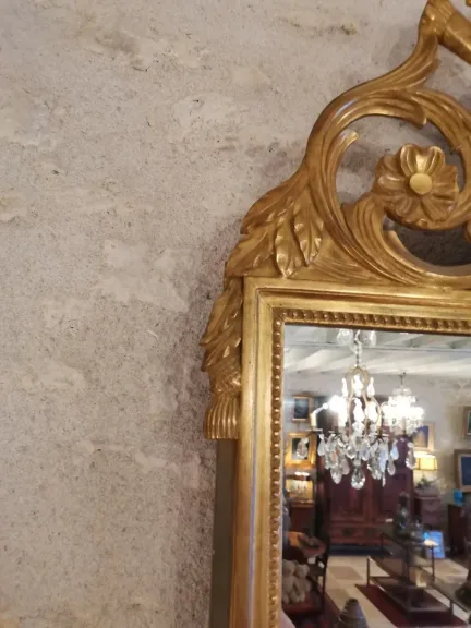 Grand Miroir style louis XVI décor du fronton "Musique" 19ème
