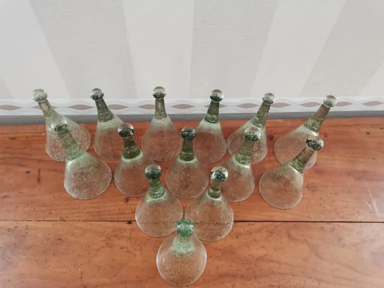 Série de 14 coupes à suspendre en verre de Biot bullé année 70s80s