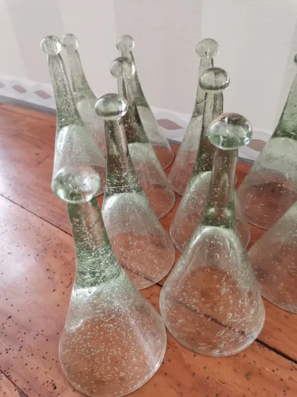 Série de 14 coupes à suspendre en verre de Biot bullé année 70s80s