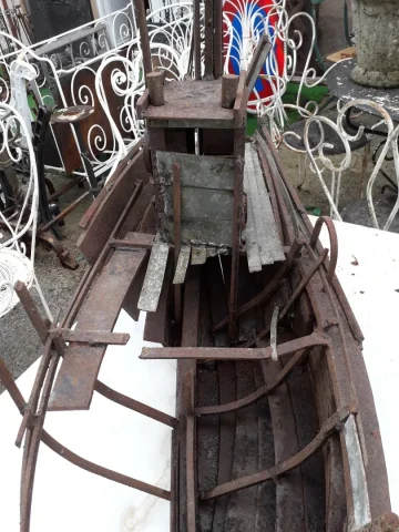 Sculpture en fer d'un bateau de pêche année 50