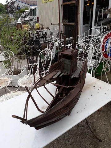 Sculpture en fer d'un bateau de pêche année 50