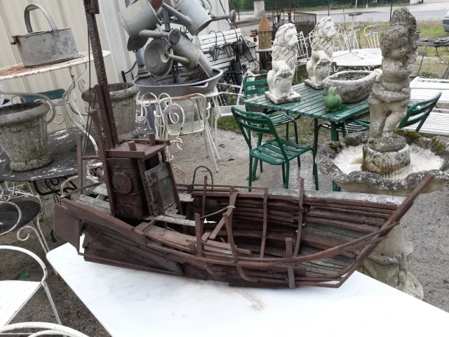 Sculpture en fer d'un bateau de pêche année 50