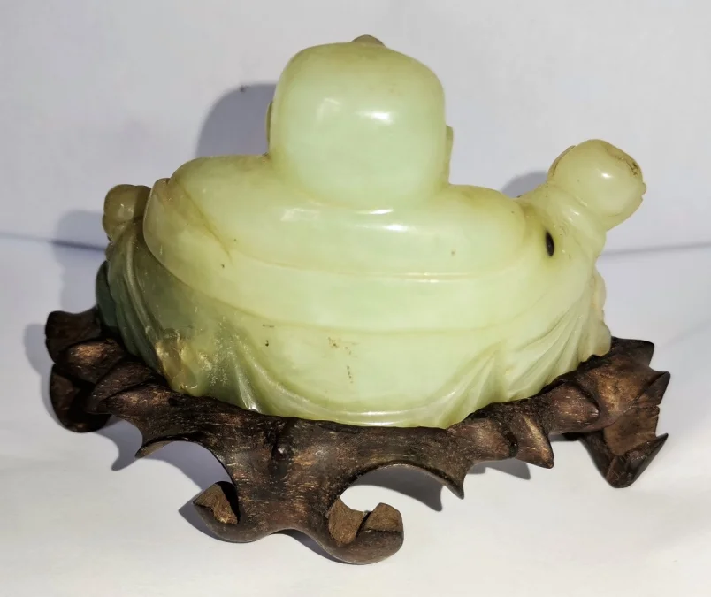 JADE STATUETTE OF BUDDHA