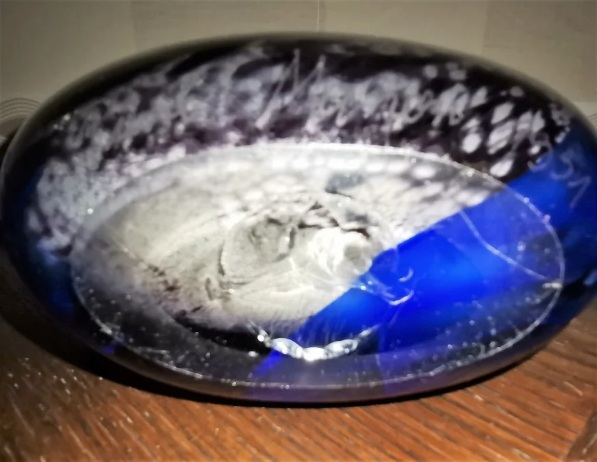 CONTEMPORARY CRYSTAL VASE