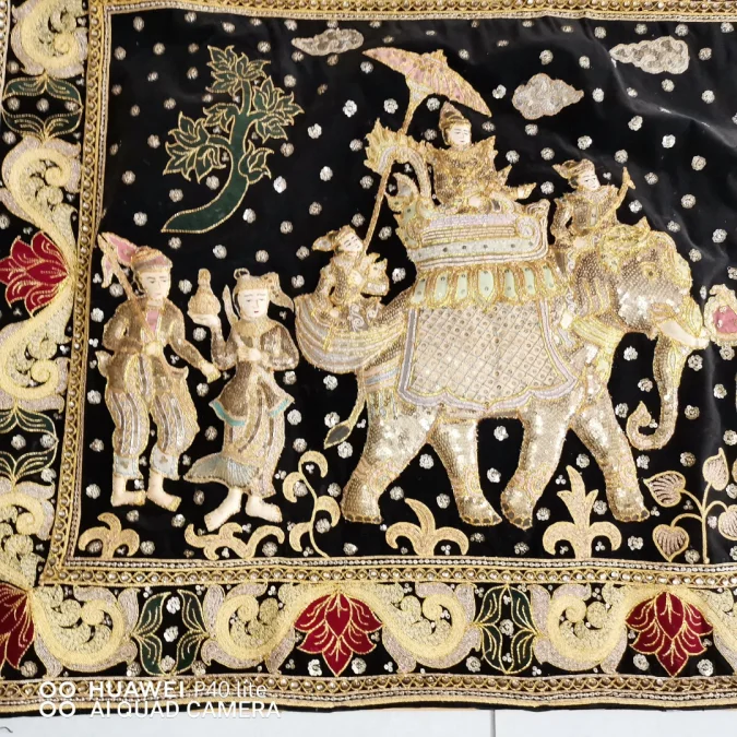 BURMESE  "KALAGA"  TAPESTRY