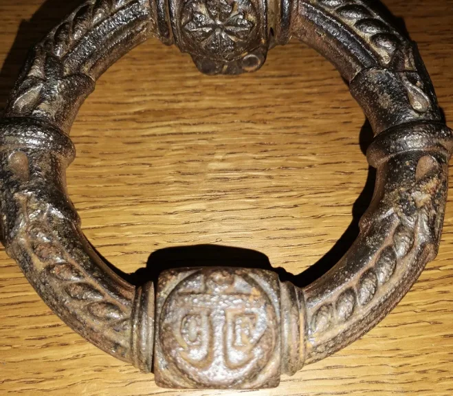 Heurtoir ou poigné de porte d'entrer avec ancre de marine en fer forger 19ème