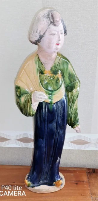 Statuette en terre cuite Dame de cour Chine haut 43cm XIXème siècle