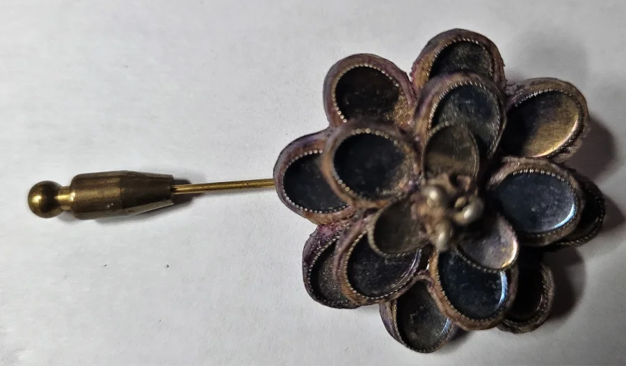 Broche ou épingle a foulard attribué a Line Vautrin fantaisie art déco