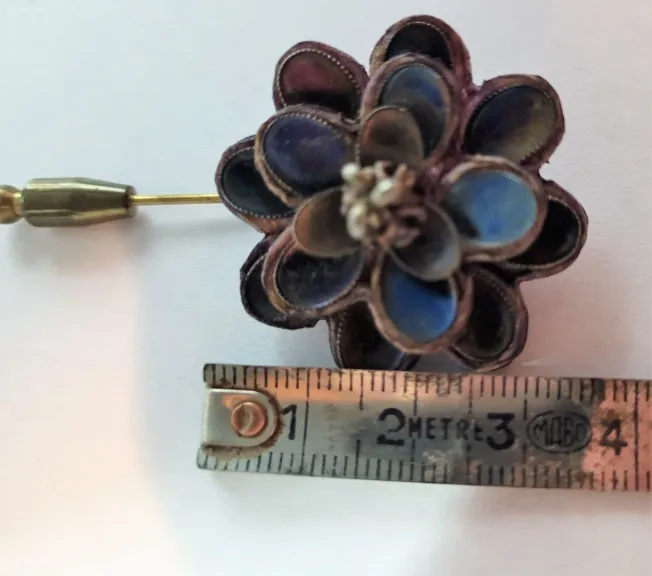 Broche ou épingle a foulard attribué a Line Vautrin fantaisie art déco