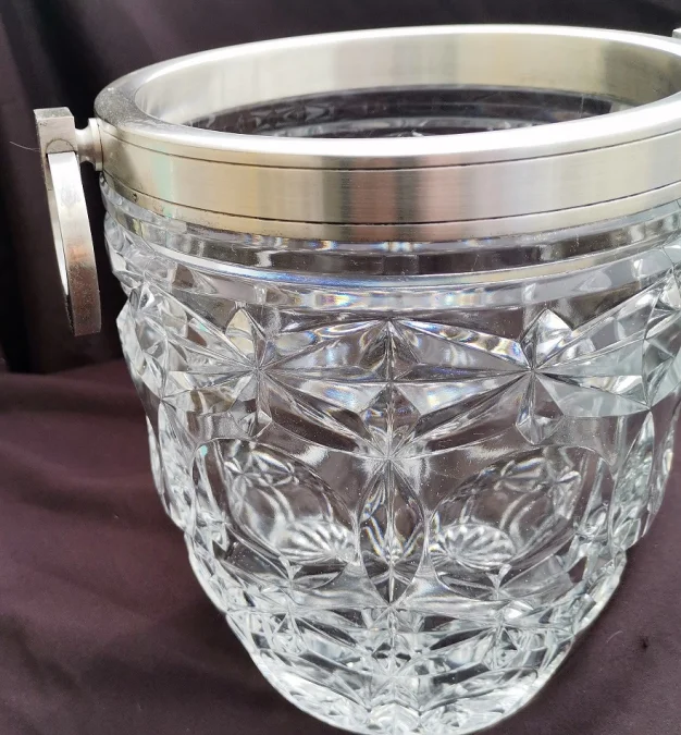 CHAMPAGNE BUCKET