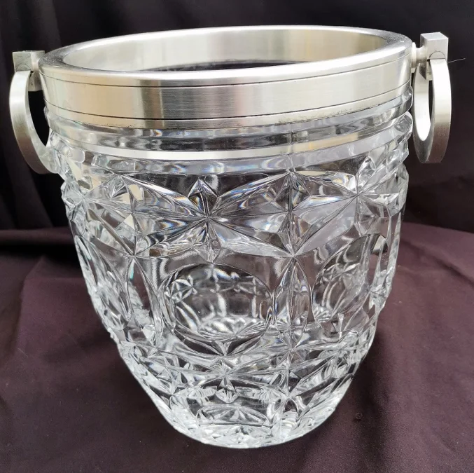 CHAMPAGNE BUCKET