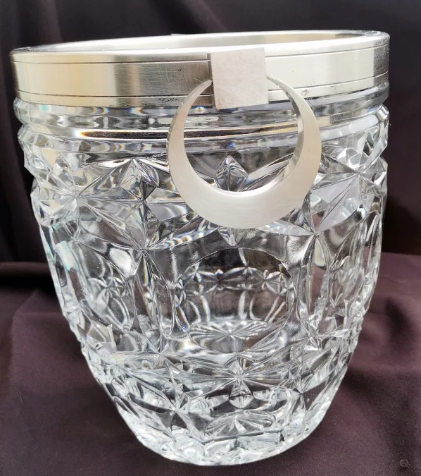 CHAMPAGNE BUCKET