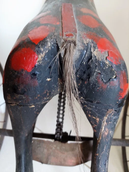 19世紀の馬の三輪車