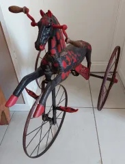 Ancien Cheval tricycle en bois et fonte, XIXe siècle