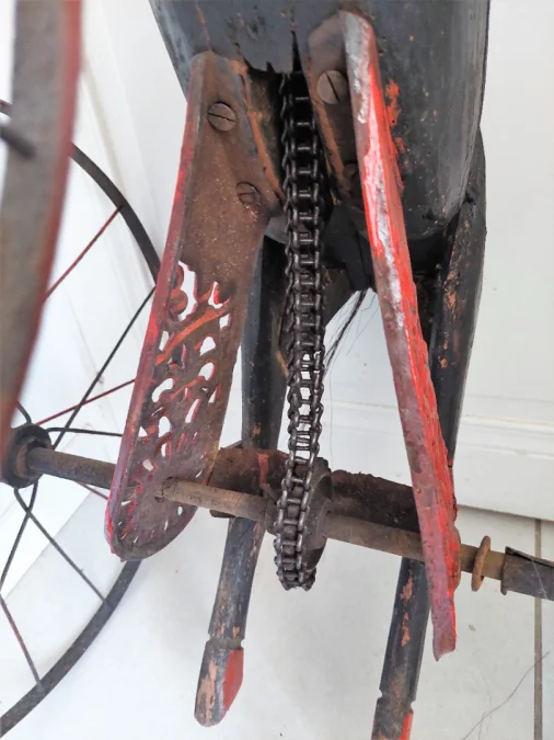 19世紀の馬の三輪車