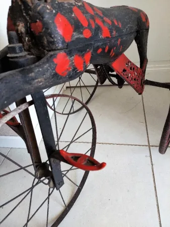 Ancien Cheval tricycle en bois et fonte, XIXe siècle