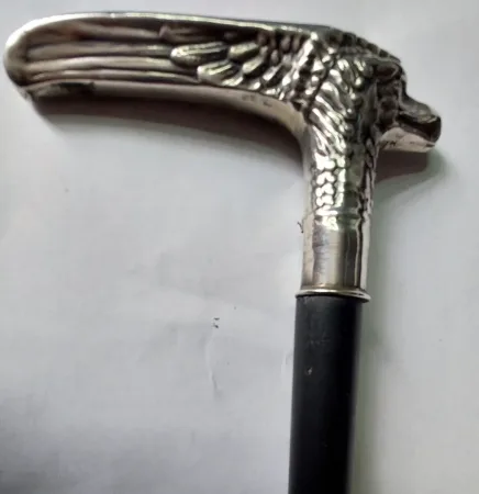 Canne de marche pommeau en argent forme tête aigle début xxème long 90 cm