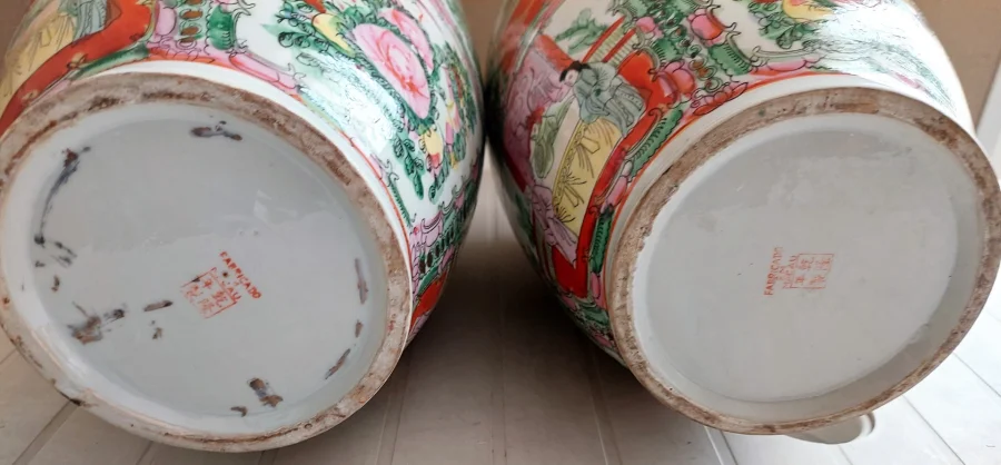 PAIR OF  CHINESE VASES