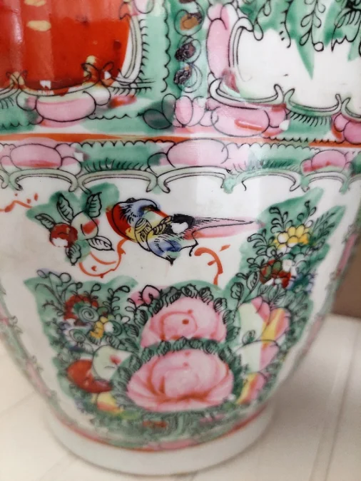 PAIR OF  CHINESE VASES