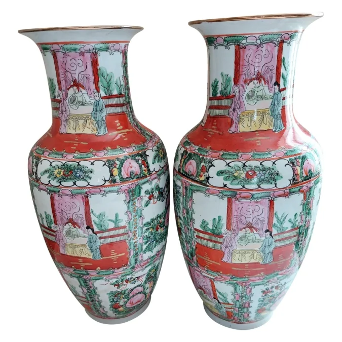 PAIR OF  CHINESE VASES