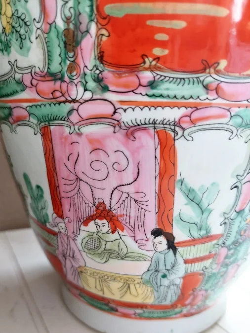 PAIR OF  CHINESE VASES