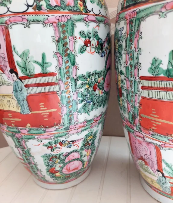 PAIR OF  CHINESE VASES