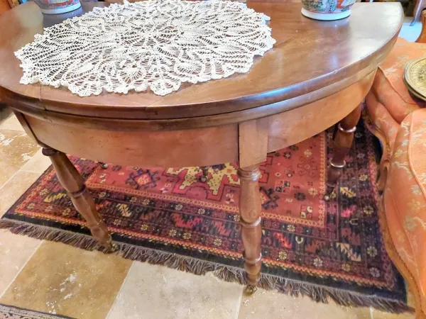 Table ronde demie lune en noyer avec 1 tiroir 1 abatant époque Louis Philippe 19eme