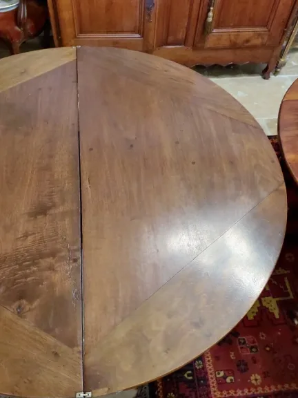 Table ronde demie lune en noyer avec 1 tiroir 1 abatant époque Louis Philippe 19eme