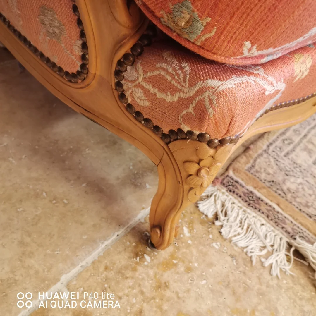 Banquette fauteuils bergère Louis XV en merisier blond début 20ème