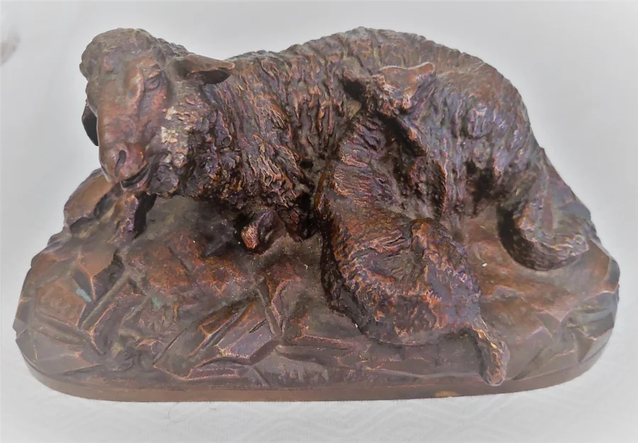 Sculpture, brebis avec son agneau - signé Buci - Bronze (patiné) - Fin du XIXe siècle