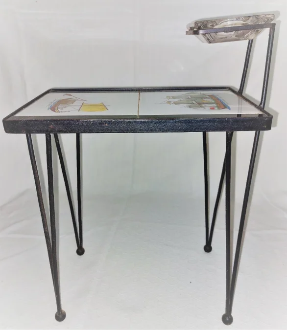 Table basse ou bout de canapé en fer forgé noir des années 50/60