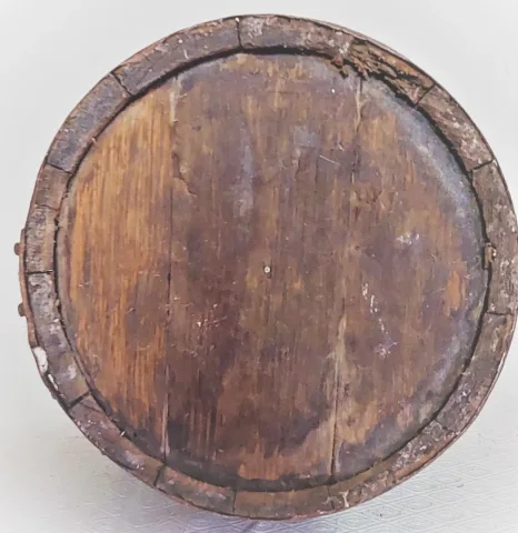 Pichet a cidre en chêne avec arceaux en fer  fin 19ème