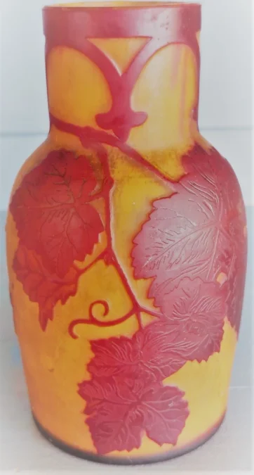 Vase décor vigne dégagé à l'acide signé de Degué David GUERON (1892-1950)