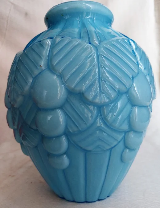 RareVase en opaline bleu art déco  20ème
