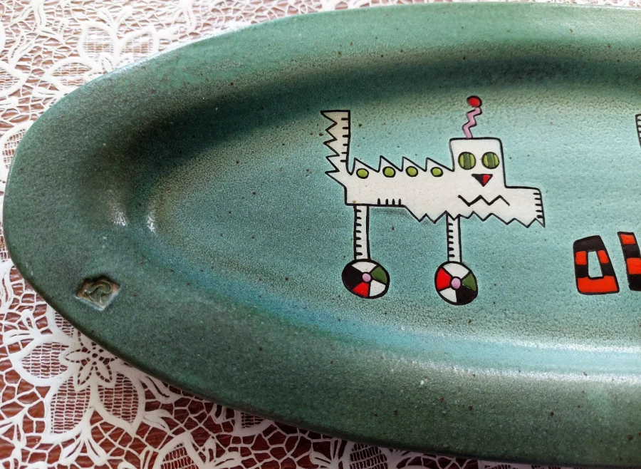 OVAL DISH by Remi LACOMBE