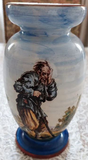 GIEN FAIENCE VASE