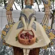 Femme au panier de fruits Faïence craquelée et émaillée. Signée Charles MAILLARD (1876-1973)