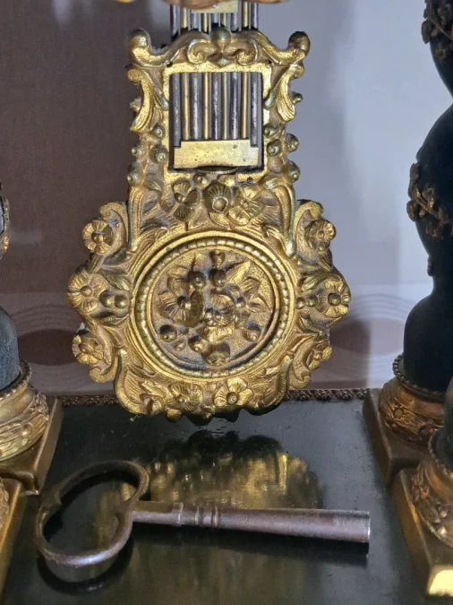 Pendule Ancienne Portique Napoléon 3 avec Marqueterie Boulle