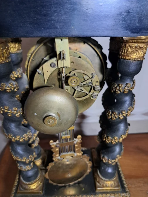 Pendule Ancienne Portique Napoléon 3 avec Marqueterie Boulle